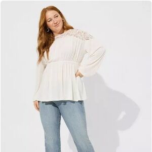 Torrid White Flowy Long Sleeve Blouse NWT